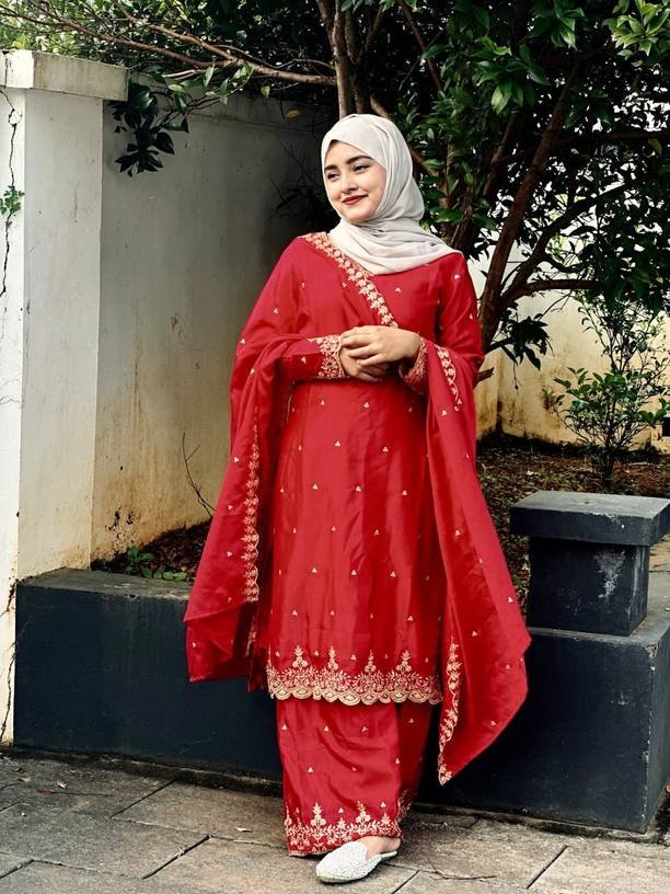 Om Enterprise Women Crepe Kurta Palazzo Dupatta Set