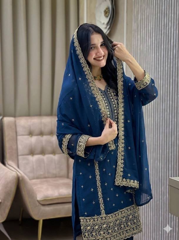 Om Enterprise Women Georgette Kurta Pant Dupatta Set
